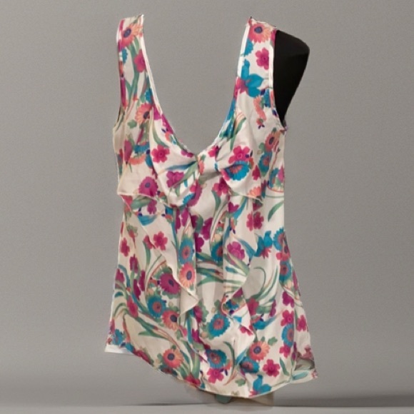 Size large floral cami by Moa Moa - Picture 2 of 4